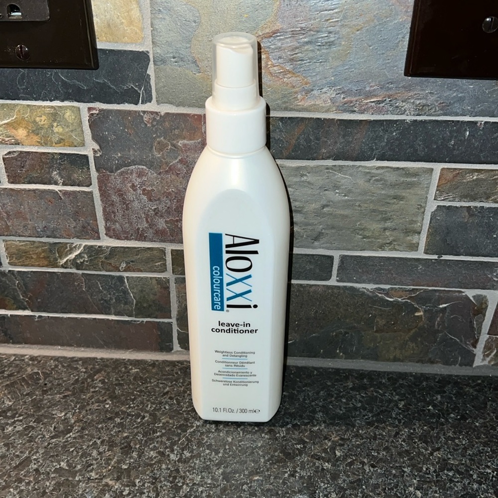 Aloxxi leave in conditioner 10.1 fl oz